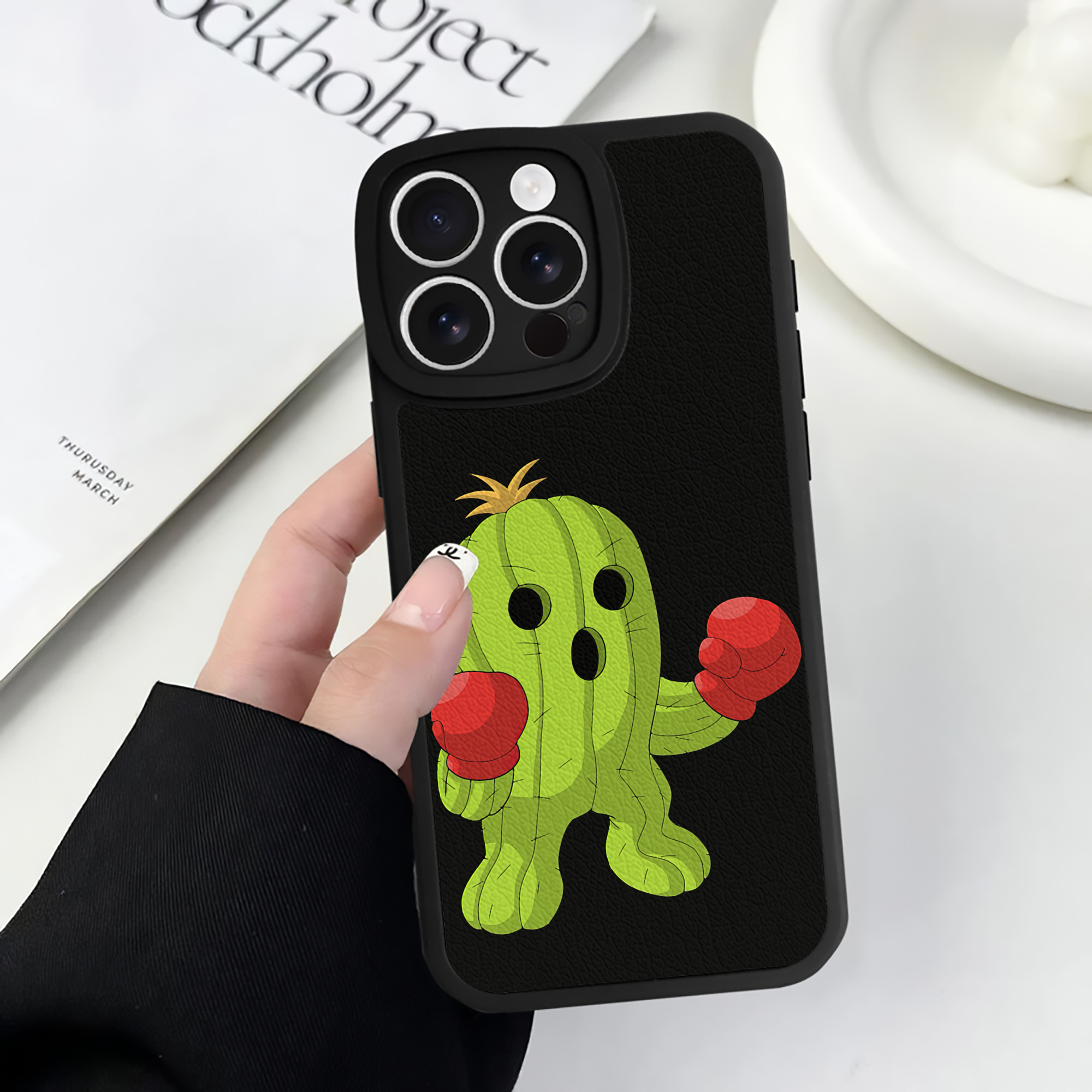 （画像用） Digimon デジタルモンスター/デジモン 【iPhone 16シリーズ対応】シリコンスマホケース（レザー調） 材質：シリコン